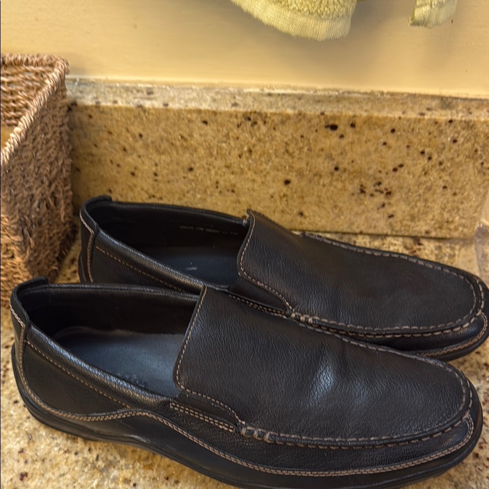 Men's Black Leather Loafers